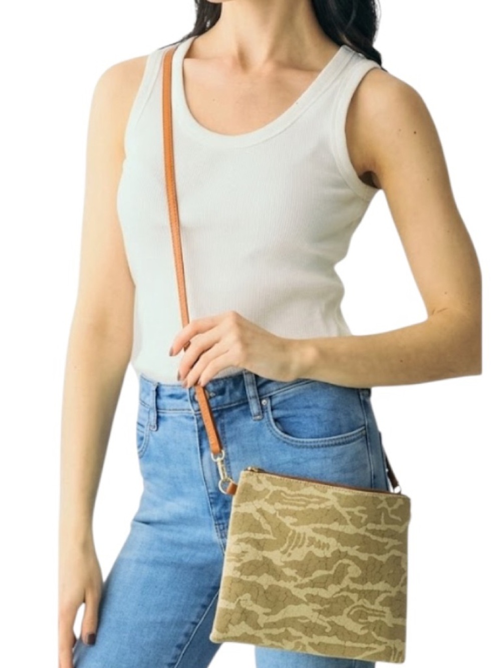 Be Clever Hidden Hills Beige/Green  Crossbody Clutch (NWT)